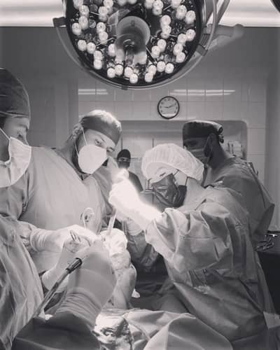 Slider image (1) Dr. Metztli Linette Gomez Espinoza - Orthopedic Clinic